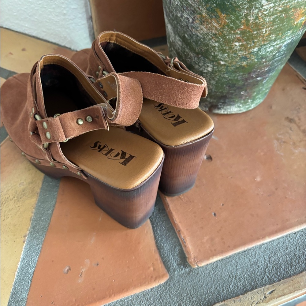 Korks Like New Brown genuine Suede Clogs brand new size 8: Bohemian Western - Picture 4 of 4